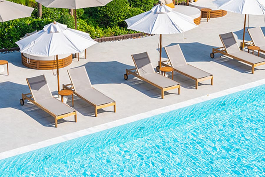 Hotel-with-Pool